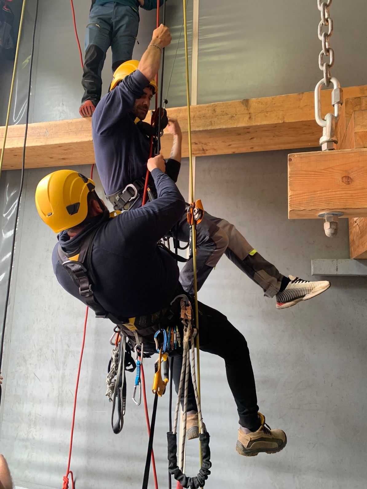 Corso fune – aggiornamento preposti Autosoccorso in traliccio corso preposto funi